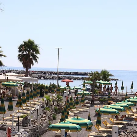 Kadevi - Centralissimo, Vicino Al Mare, Garage Sempre Disponibile, Bici Ad Uso Gratuito- Apartment *