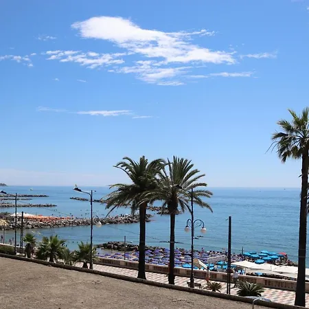 Apartment Kadevi - Centralissimo, Vicino Al Mare, Garage Sempre Disponibile, Bici Ad Uso Gratuito- *