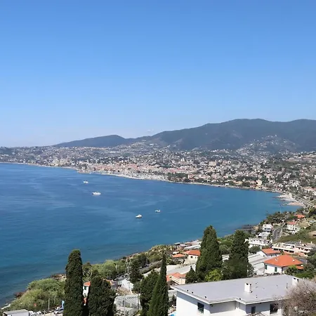 Kadevi - Centralissimo, Vicino Al Mare, Garage Sempre Disponibile, Bici Ad Uso Gratuito- Sanremo