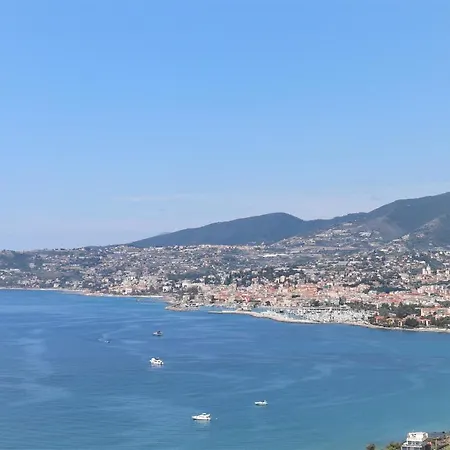 Apartment Kadevi - Centralissimo, Vicino Al Mare, Garage Sempre Disponibile, Bici Ad Uso Gratuito-