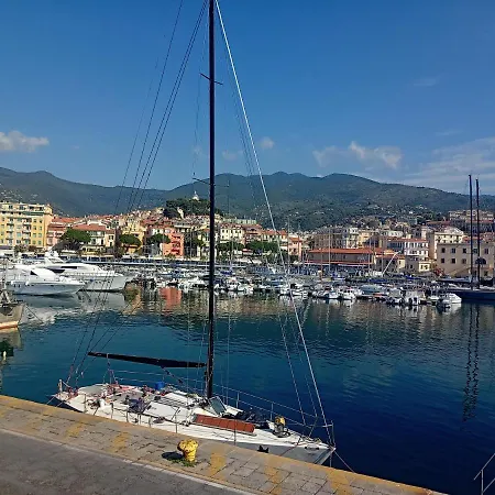 Kadevi - Centralissimo, Vicino Al Mare, Garage Sempre Disponibile, Bici Ad Uso Gratuito- *