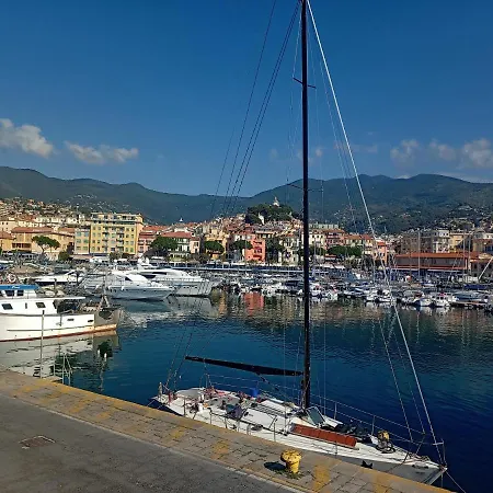 Kadevi - Centralissimo, Vicino Al Mare, Garage Sempre Disponibile, Bici Ad Uso Gratuito- Apartment