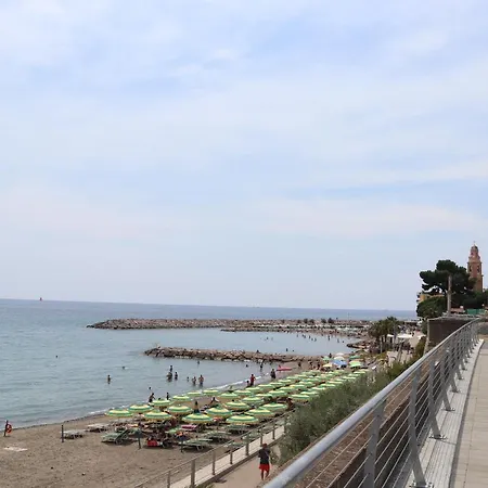 Apartment Kadevi - Centralissimo, Vicino Al Mare, Garage Sempre Disponibile, Bici Ad Uso Gratuito- *