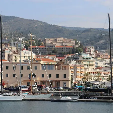 Apartment Kadevi - Centralissimo, Vicino Al Mare, Garage Sempre Disponibile, Bici Ad Uso Gratuito- *