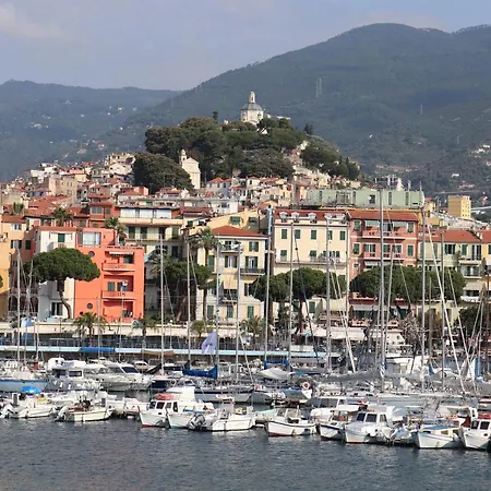 Kadevi - Centralissimo, Vicino Al Mare, Garage Sempre Disponibile, Bici Ad Uso Gratuito- Apartment *