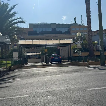 Kadevi Sanremo -Centralissimo, Parcheggio Gratuito, Bici- Апартаменты *