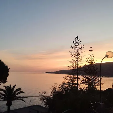 Kadevi -centralissimo, Parcheggio Gratuito A 200m , Bici Disponibili Appartement *