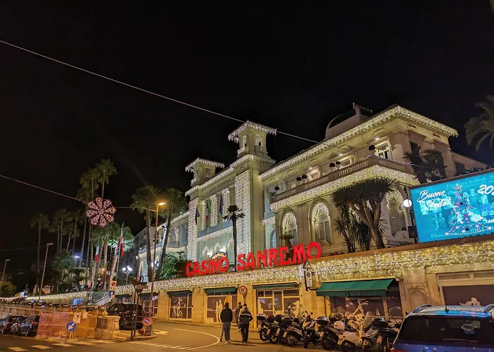 Kadevi -centralissimo, Parcheggio Gratuito , Bici Disponibili