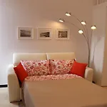 Kadevi -centralissimo, Parcheggio Gratuito , Bici Disponibili