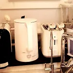 Kadevi -centralissimo, Parcheggio Gratuito , Bici Disponibili