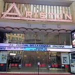 Kadevi -centralissimo, Parcheggio Gratuito , Bici Disponibili アパート サンレモ