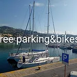 公寓 Kadevi -centralissimo, Parcheggio Gratuito, Bici- *