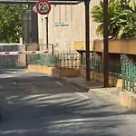 Kadevi -centralissimo, Parcheggio Gratuito , Bici Disponibili アパート