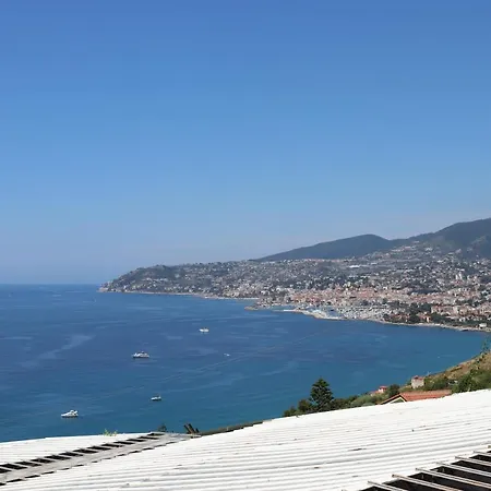 Kadevi Sanremo -Atmosfera Romantica, Fronte Mare, Parcheggio E Bici-
