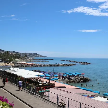 Kadevi -centralissimo, Parcheggio Gratuito A 200m , Bici Disponibili Apartment Sanremo