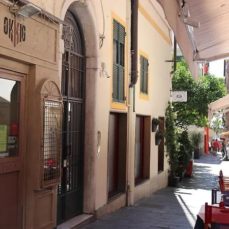 Apartment Kadevi -centralissimo, Parcheggio Gratuito, Bici- *