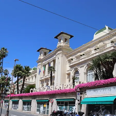 Kadevi -centralissimo, Parcheggio Gratuito, Bici- Sanremo