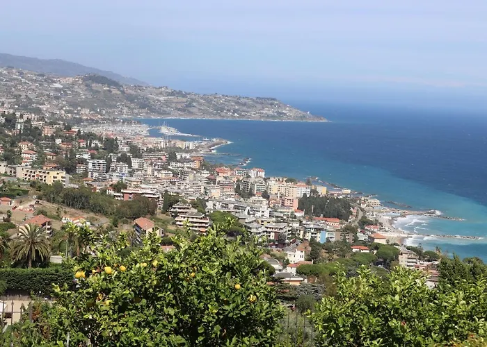 Kadevi -centralissimo, Parcheggio Gratuito , Bici Disponibili Sanremo