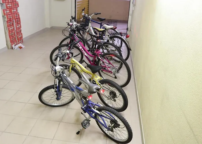 Kadevi -centralissimo, Parcheggio Gratuito , Bici Disponibili Sanremo